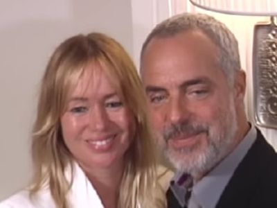 Jose Stemkens is wearing a white suit whereas, Titus Welliver is wearing a black suit.